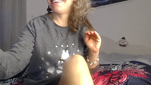 Ju-Hot online show from November 6, 2025, 4:00 pm