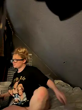 kcmo1010 online show from December 3, 2025, 9:14 pm