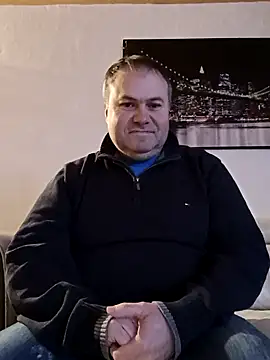 Pourleplasirs online show from February 4, 2025, 11:27 pm