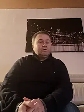 Pourleplasirs online show from February 5, 2025, 10:44 pm