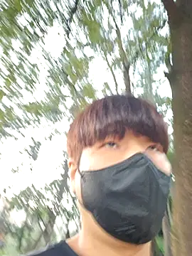 Tyyyggjju online show from October 24, 2025, 8:35 am