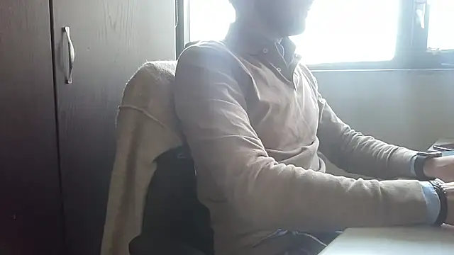 Snapshot of bullyboyy chatting on February 19, 2025, 12:44 pm bullyboyy online show from February 19, 2025, 12:44 pm