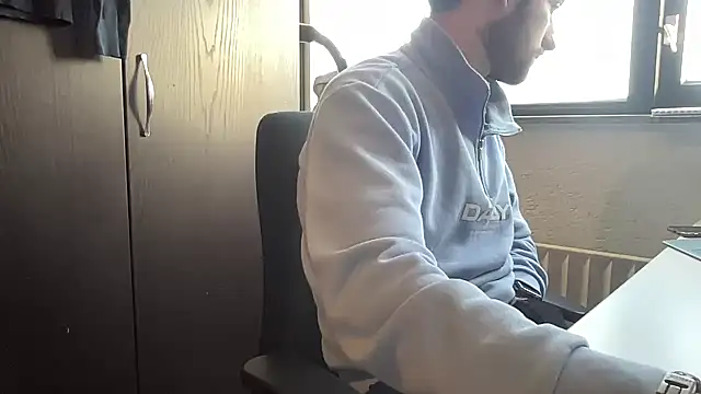 Snapshot of bullyboyy chatting on February 3, 2025, 8:57 am bullyboyy online show from February 3, 2025, 8:57 am