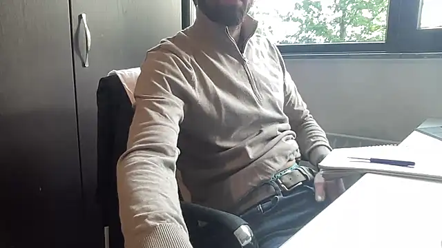 Snapshot of bullyboyy chatting on September 22, 2025, 7:25 am bullyboyy online show from September 22, 2025, 7:25 am