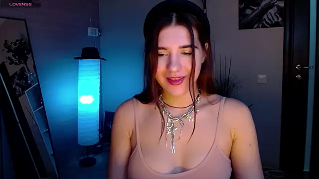 Snapshot of Sweetie_Catt chatting on February 12, 2025, 8:38 am Sweetie Catt online show from February 12, 2025, 8:38 am