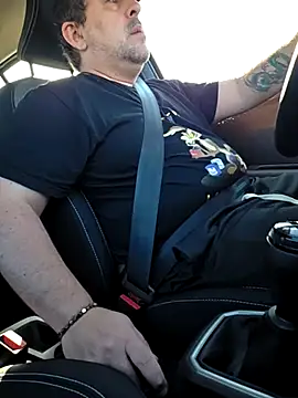 Usame como quieras online show from March 13, 2026, 8:30 am