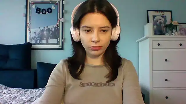 LariceSexy online show from November 3, 2025, 1:15 pm