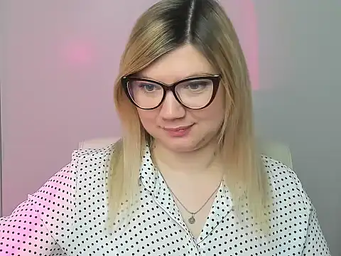 Lola moree online show from October 25, 2025, 6:12 am