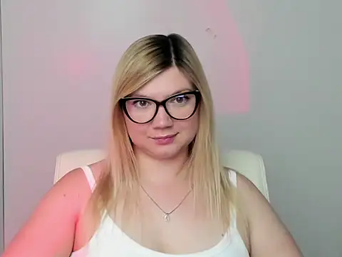 Lola moree online show from September 14, 2025, 11:43 am