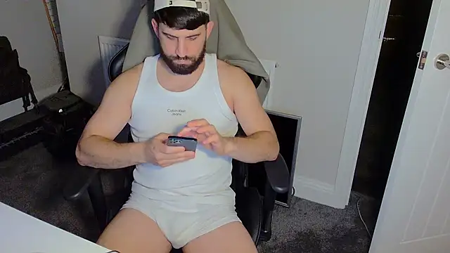 Snapshot of lucas_kazimm chatting on November 13, 2025, 6:12 pm lucas kazimm online show from November 13, 2025, 6:12 pm