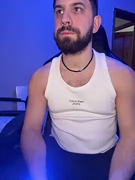 Snapshot of lucas_kazimm chatting on March 15, 2025, 10:11 pm lucas kazimm online show from March 15, 2025, 10:11 pm