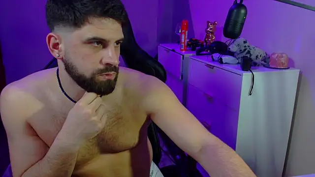 Snapshot of lucas_kazimm chatting on March 6, 2025, 7:10 pm lucas kazimm online show from March 6, 2025, 7:10 pm