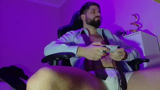 Snapshot of lucas_kazimm chatting on February 4, 2025, 6:27 pm lucas kazimm online show from February 4, 2025, 6:27 pm