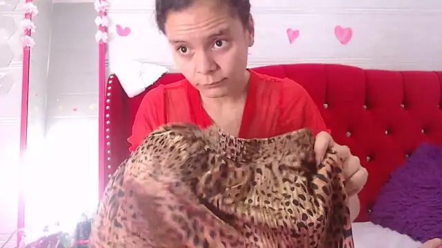 Ariasmithog online show from December 2, 2025, 4:52 pm