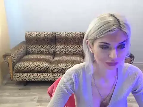 SexyBeatriice online show from November 13, 2025, 7:34 am