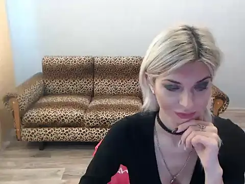 SexyBeatriice online show from November 23, 2025, 7:18 am