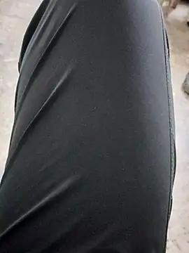 suggest121 online show from March 21, 2025, 1:45 pm