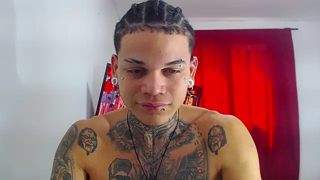 hot man05 online show from October 25, 2025, 5:13 pm