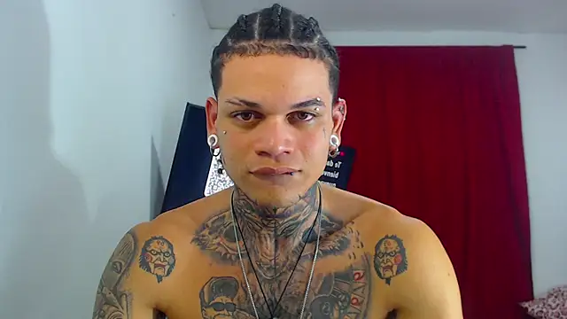 hot man05 online show from October 27, 2025, 2:56 am