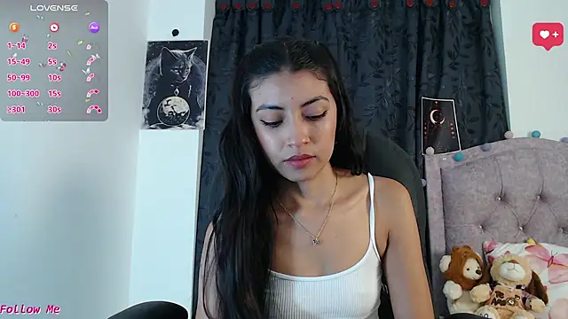 ellajonz online show from November 20, 2025, 3:40 am