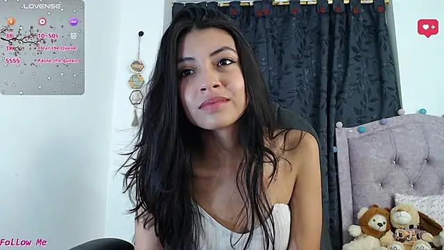 ellajonz online show from November 7, 2025, 12:15 am