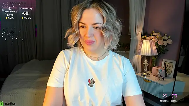 Nikki Kai online show from November 3, 2025, 11:41 pm