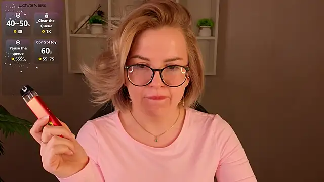 Nikki Kai online show from January 15, 2026, 2:42 pm