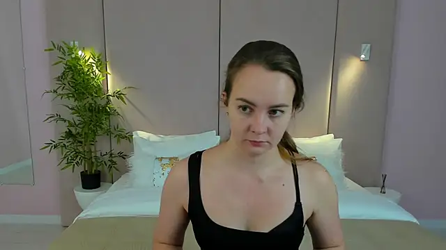 JaniceCollins online show from November 12, 2025, 2:15 am