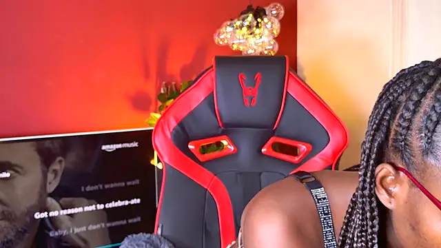 Snapshot of Mareinesoleil chatting on January 29, 2025, 9:44 am Mareinesoleil online show from January 29, 2025, 9:44 am