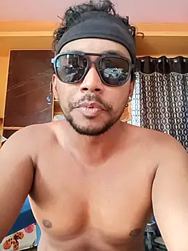 Snapshot of bigcock_thick chatting on April 17, 2026, 2:58 am bigcock thick online show from April 17, 2026, 2:58 am