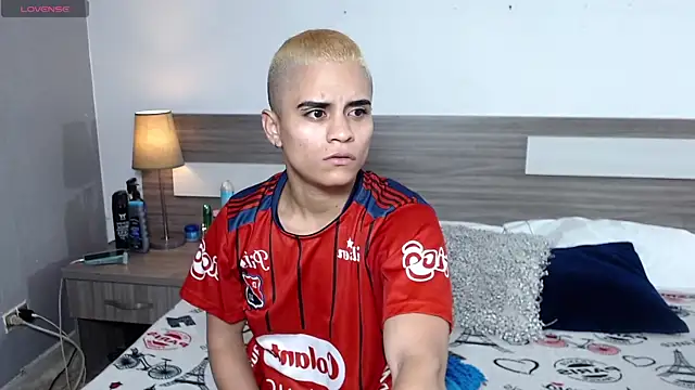 Liiamthompson online show from January 14, 2026, 9:13 am