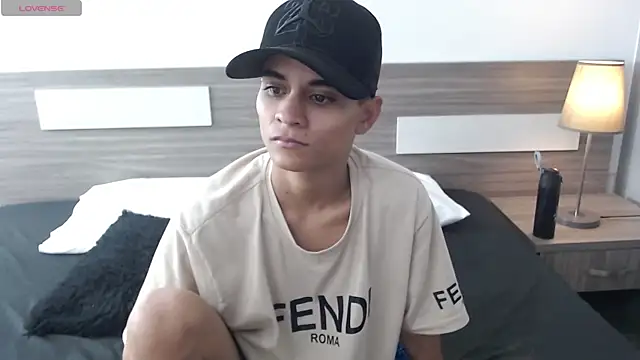 Liiamthompson online show from November 4, 2025, 11:58 am