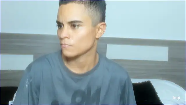 Liiamthompson online show from November 3, 2025, 7:06 pm