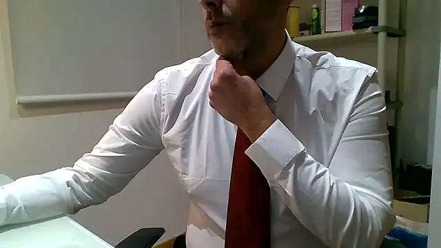 66MA69 online show from November 27, 2025, 9:15 pm