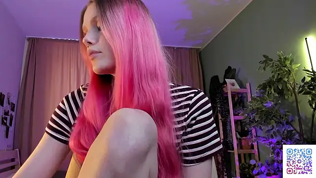 Gretchen Mol online show from February 27, 2026, 7:41 am