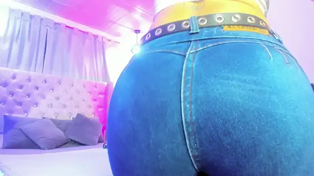 nicolee millerr online show from January 15, 2026, 12:41 pm