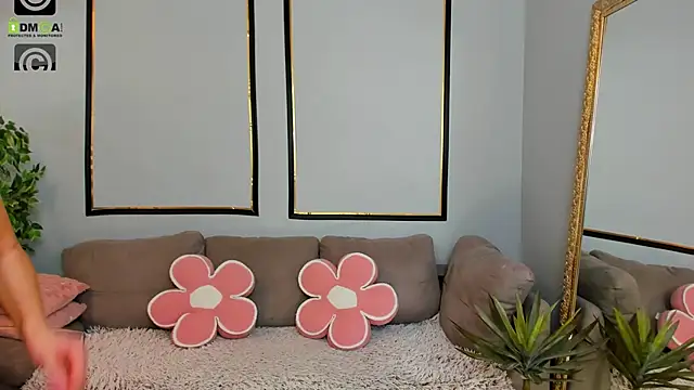 Anya-Ray online show from February 23, 2026, 12:39 pm