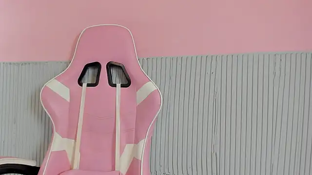 Snapshot of yeikafoxy chatting on March 1, 2026, 11:32 am yeikafoxy online show from March 1, 2026, 11:32 am