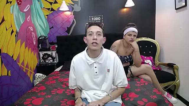 SimonAndJocelyn online show from February 17, 2025, 7:44 pm