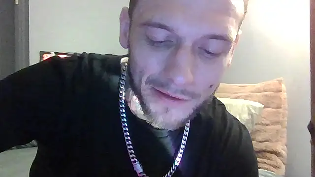 cruz815 online show from May 12, 2026, 1:13 am