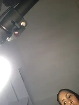 paula temptation online show from November 25, 2025, 7:36 pm