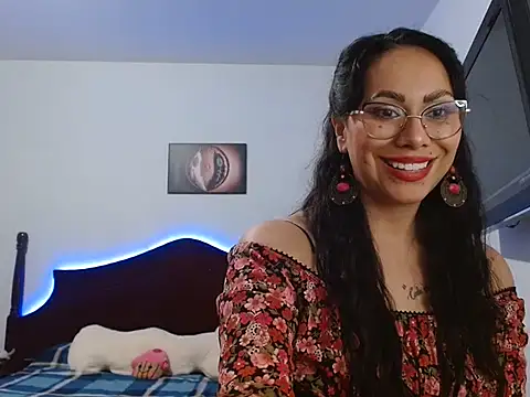 AloLovely  online show from May 15, 2026, 2:53 am