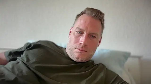 Christian87xxx online show from June 17, 2026, 4:28 pm