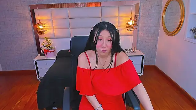 Nohemi louse online show from March 30, 2026, 6:42 pm