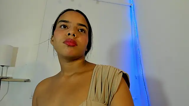 Roxy Stonee online show from December 22, 2025, 7:47 pm