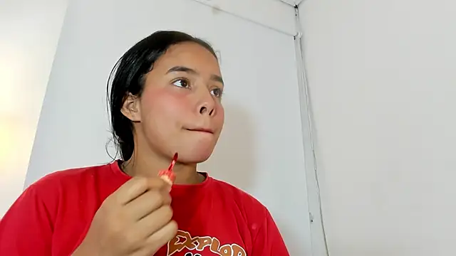 Roxy Stonee online show from November 28, 2025, 7:25 pm