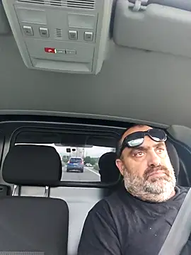 fuocovivo4 online show from April 28, 2026, 5:39 pm