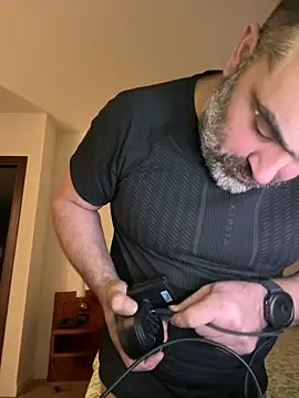 Snapshot of fuocovivo4 chatting on February 18, 2025, 5:53 pm fuocovivo4 online show from February 18, 2025, 5:53 pm