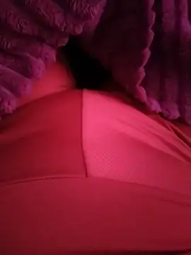 DayannaBronx online show from March 13, 2025, 1:07 pm