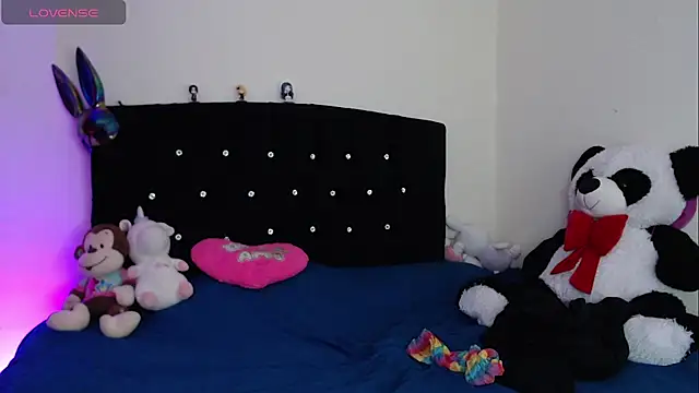 Lupitah 222 online show from February 2, 2025, 11:42 pm